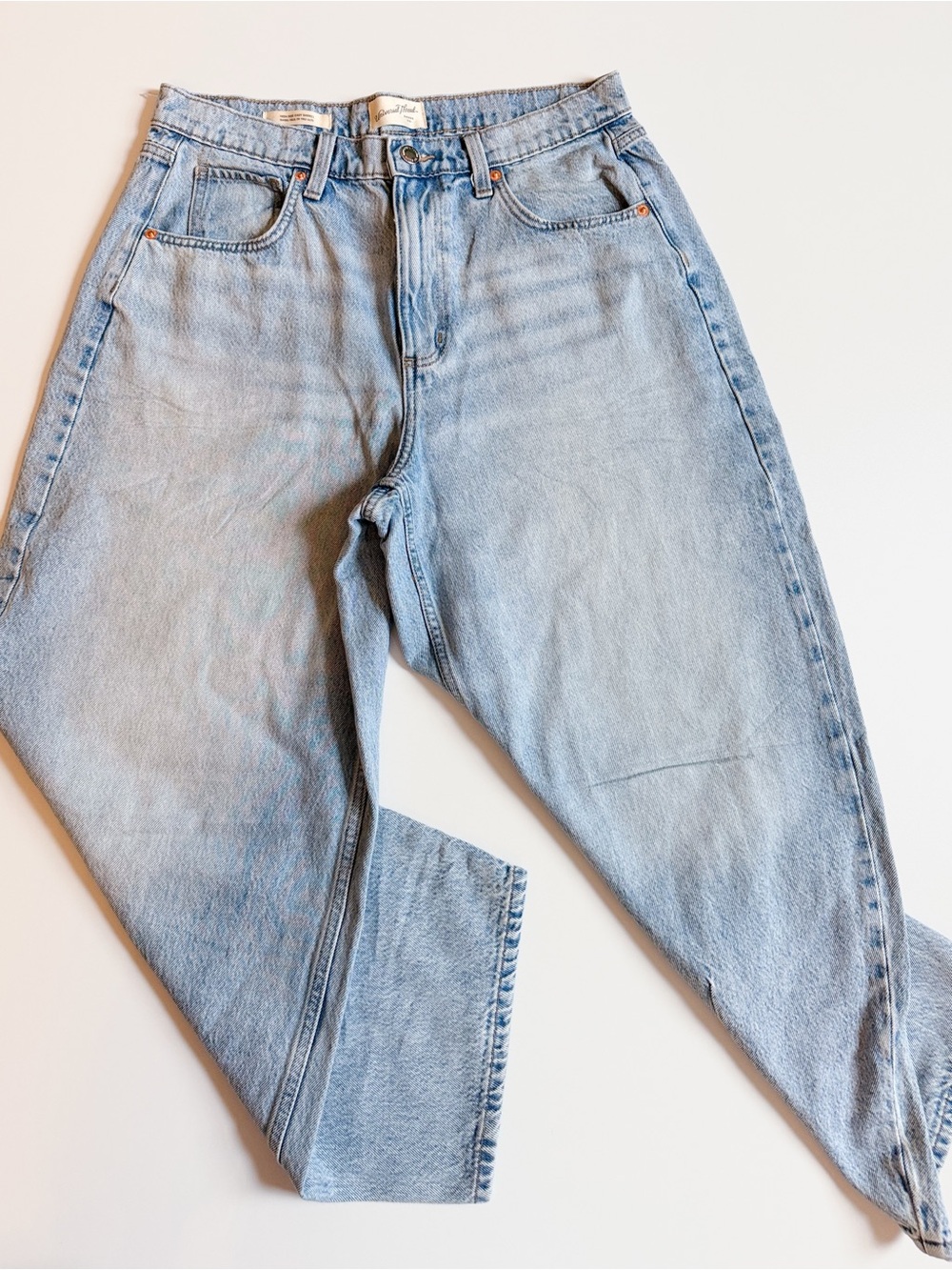 Universal Thread Light Wash High-Rise Barrel Jeans